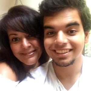 Meet your Posher, Lola